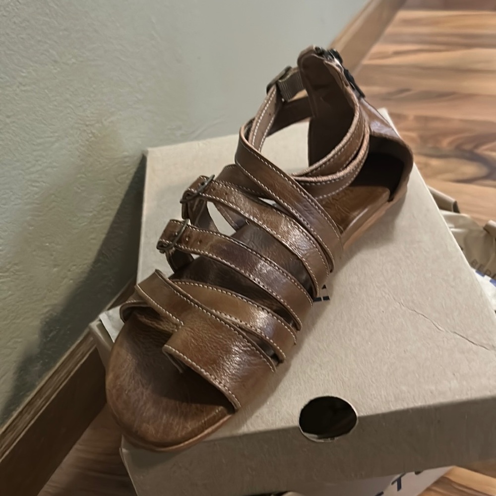 Bedstu Miya sandal